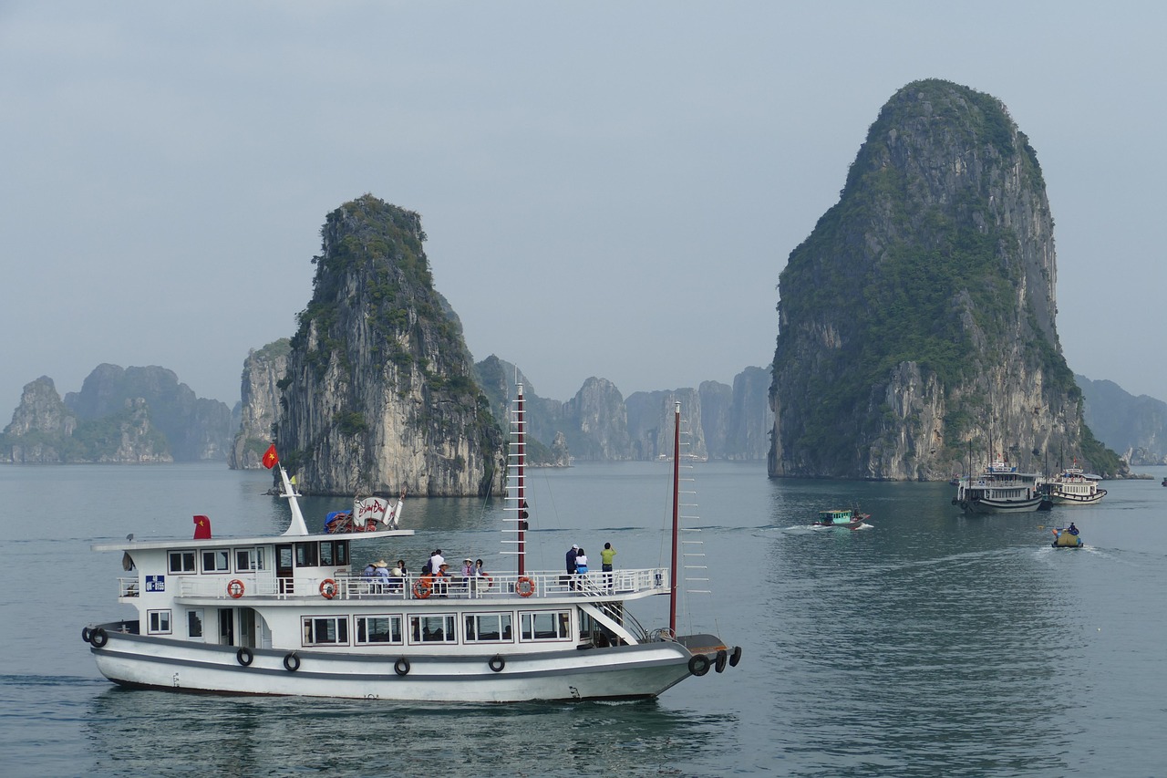 Ha Long Bay (Main Area)