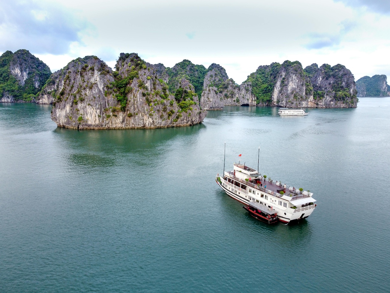 Ha Long Bay & Cat Ba Island