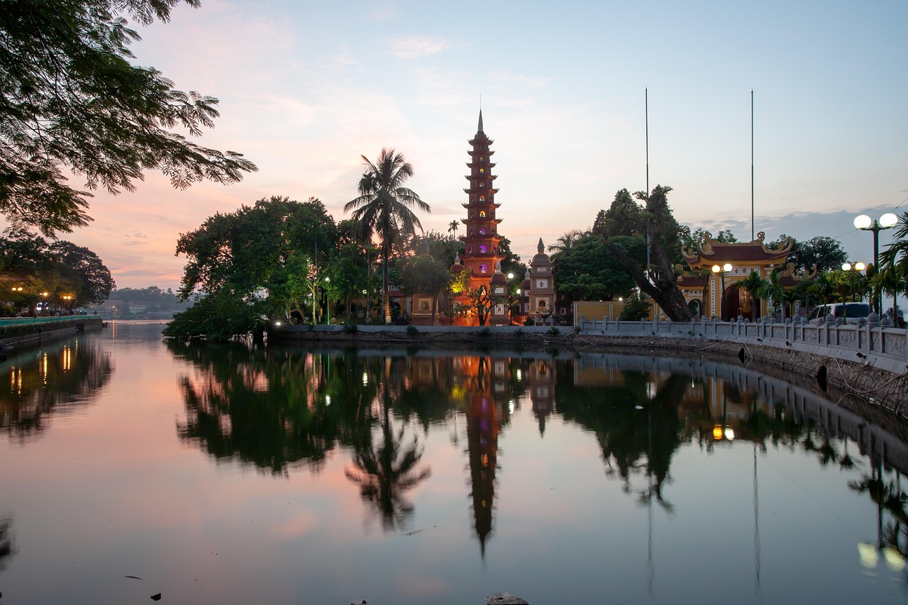 West Lake (Tay Ho)